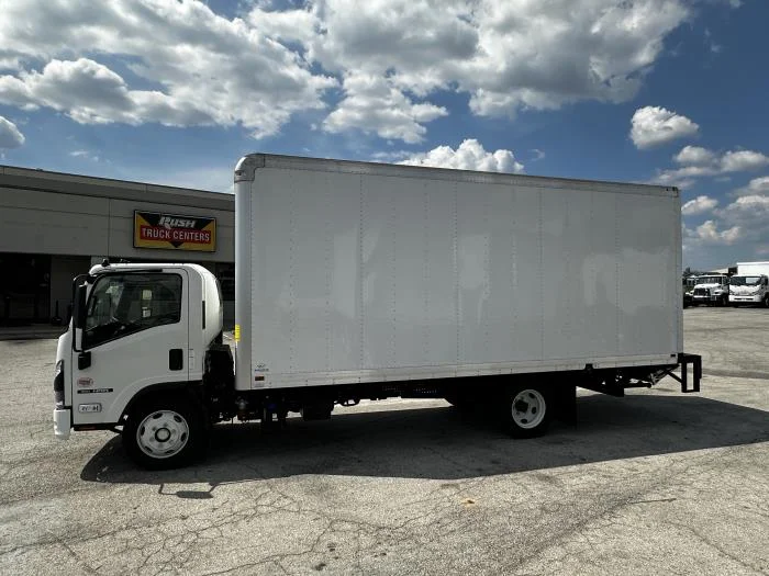 2025 Isuzu NRR - image 5