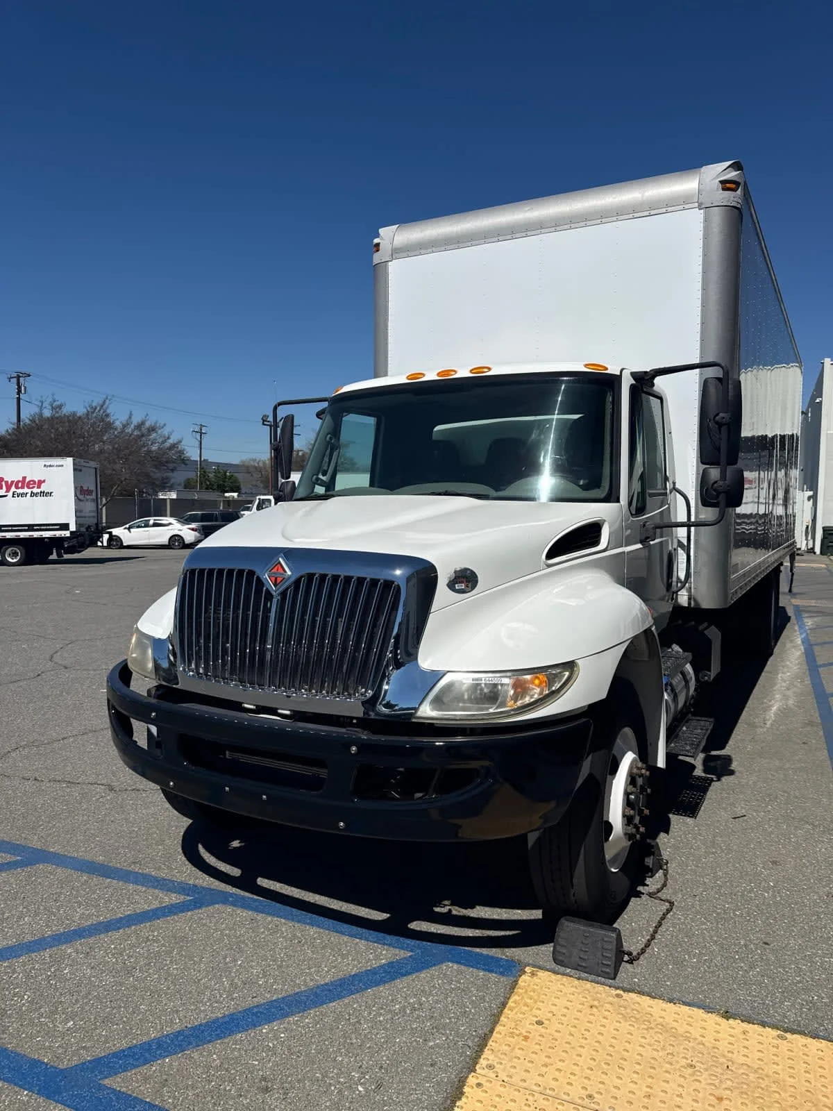 2016 International 4300 in Pomona, CA