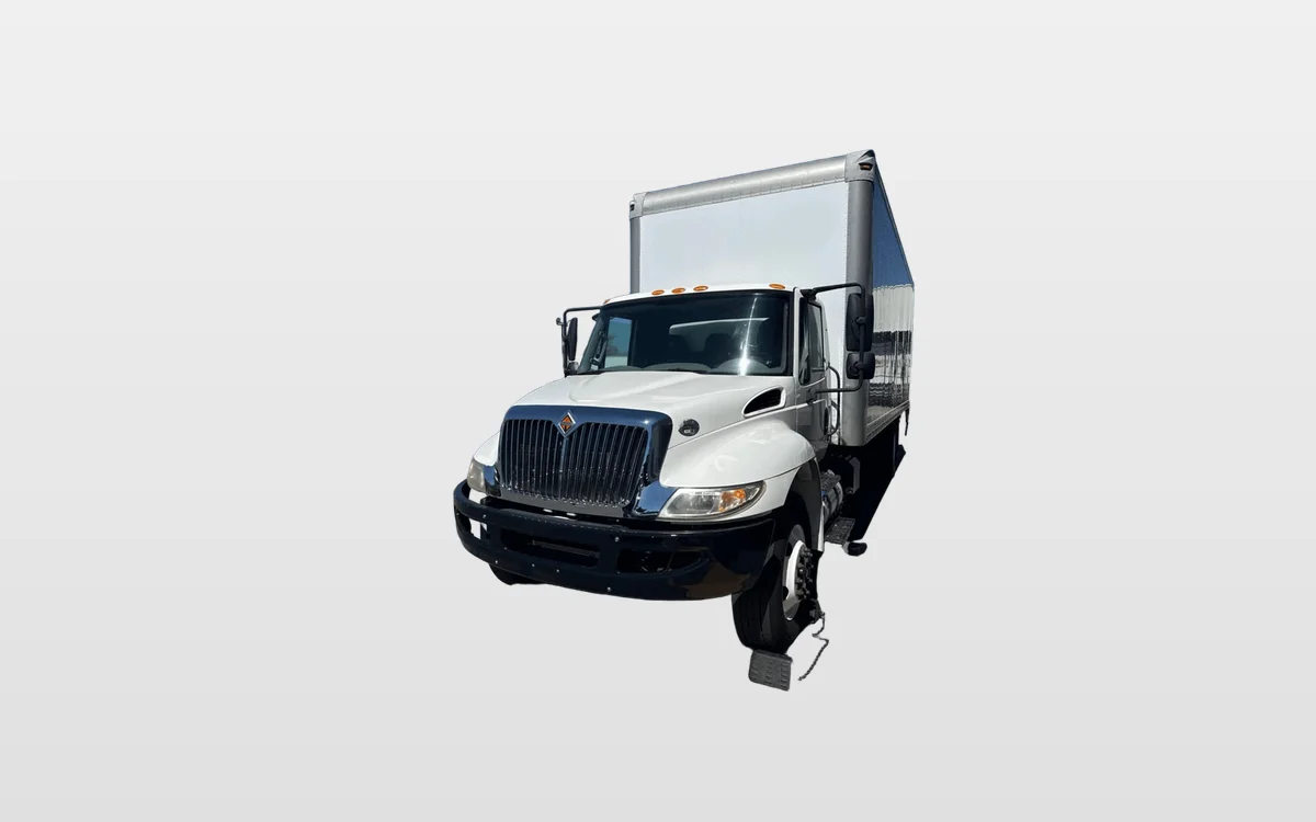 2016 International 4300 - image 1