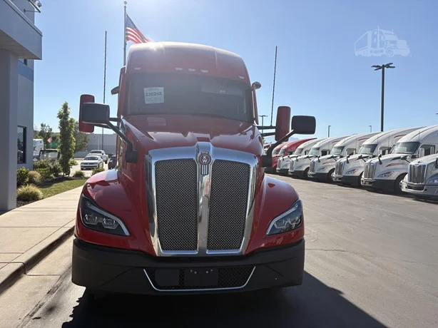 2023 Kenworth T680 in Salt Lake City, UT — photo 5