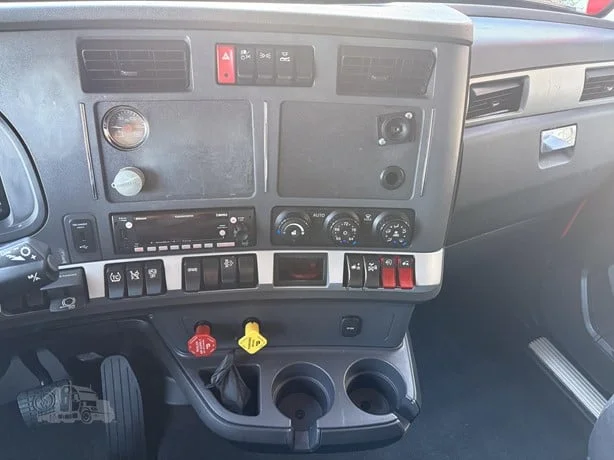 2023 Kenworth T680 in Salt Lake City, UT — photo 10