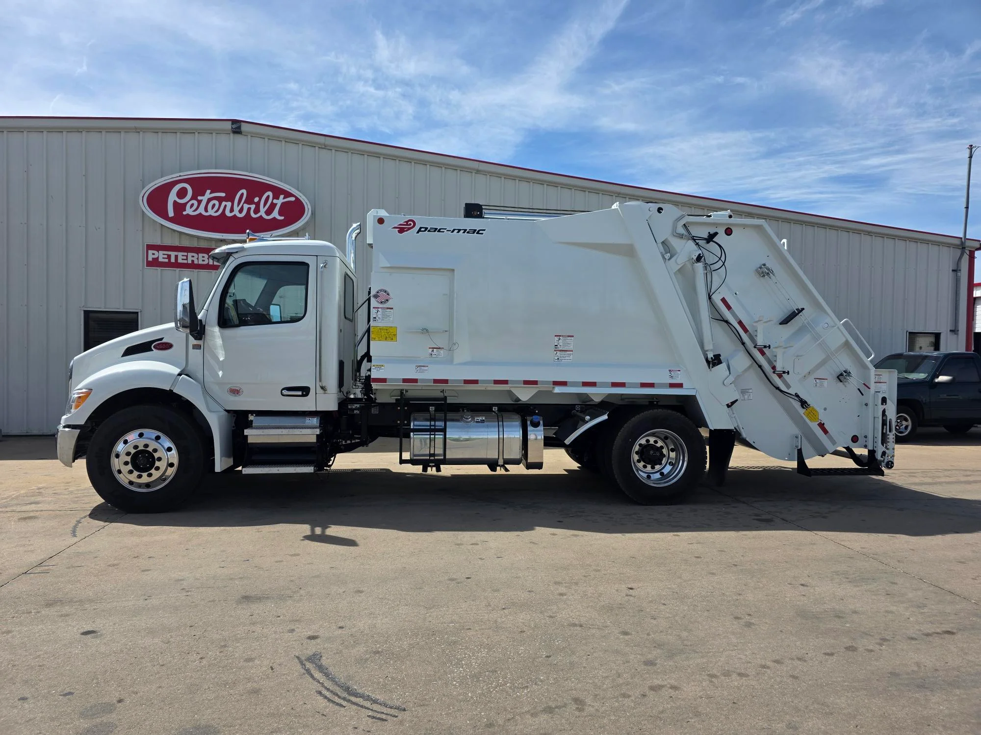 2026 Peterbilt 536 in Joplin, MO — photo 2