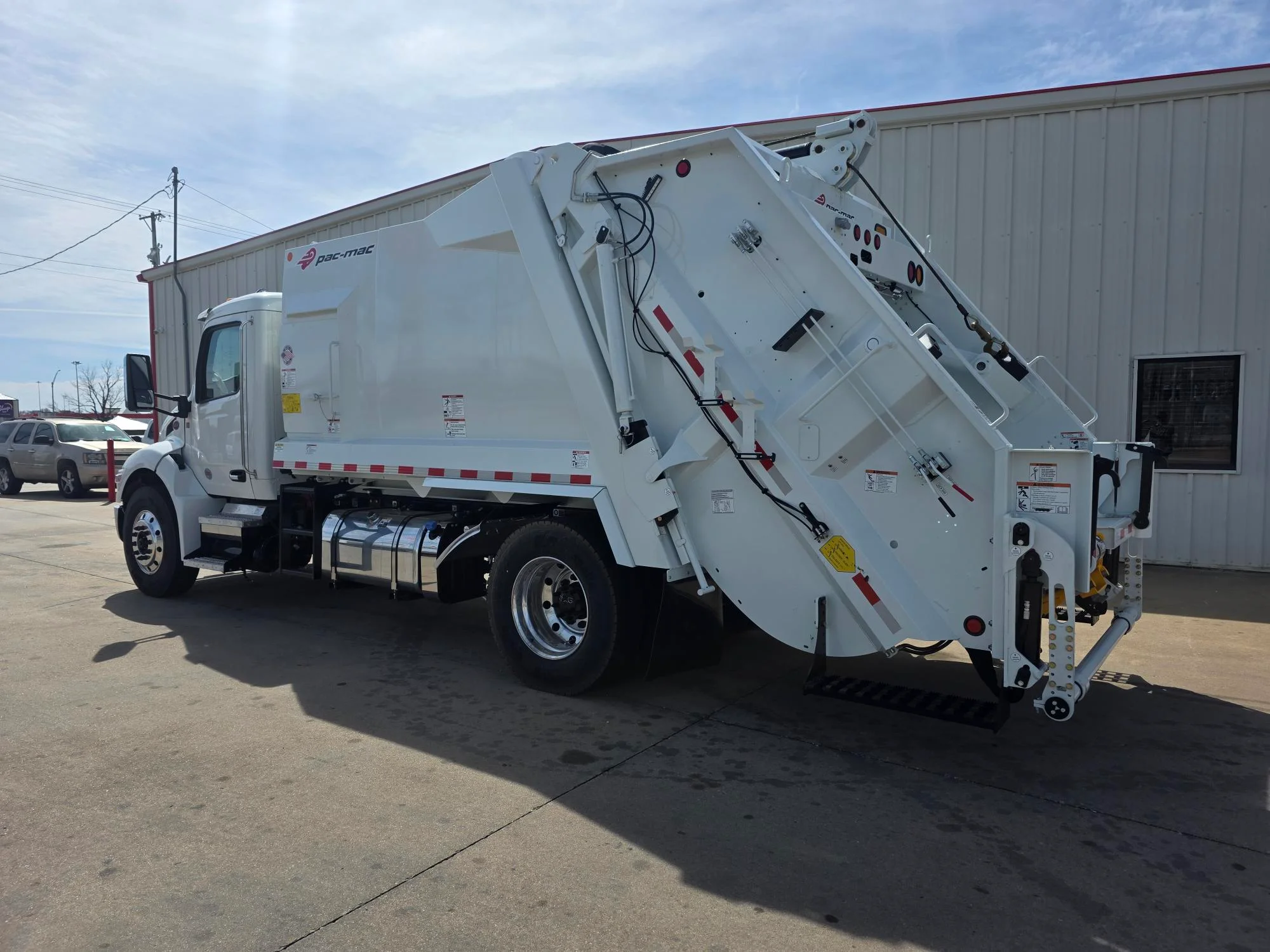 2026 Peterbilt 536 in Joplin, MO — photo 3