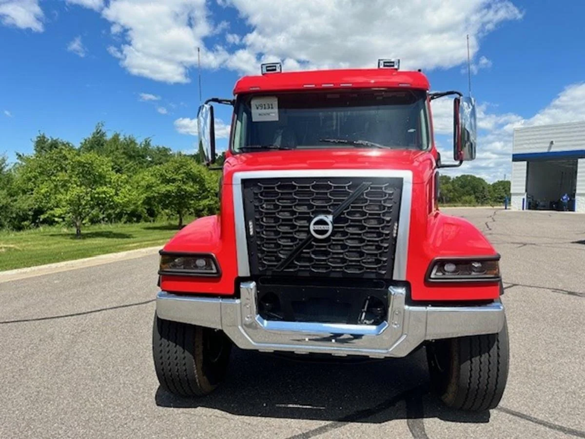 2026 Volvo VHD 300 in Elk River, MN — photo 8