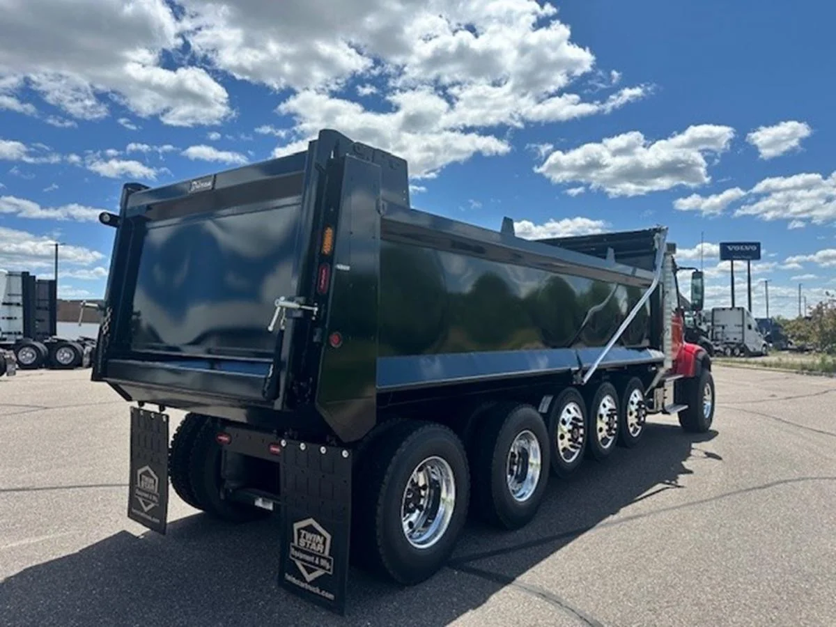 2026 Volvo VHD 300 in Elk River, MN — photo 6