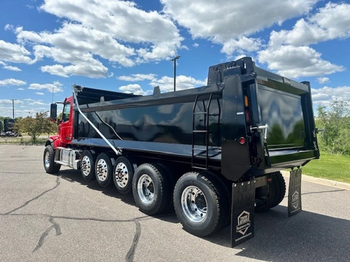 2026 Volvo VHD 300 in Elk River, MN — photo 3