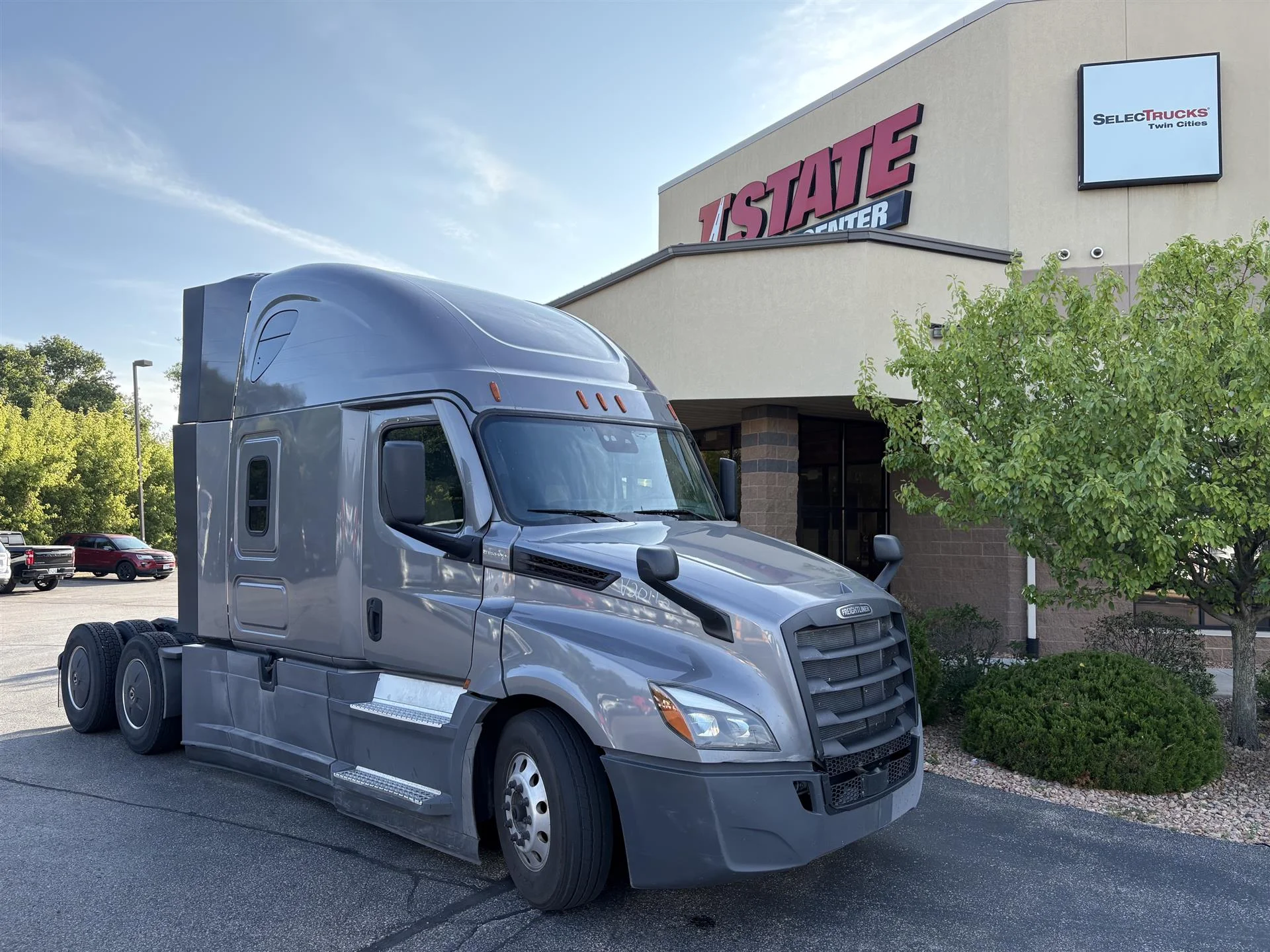 2022 Freightliner Cascadia in Inver Grove Heights, MN — photo 20