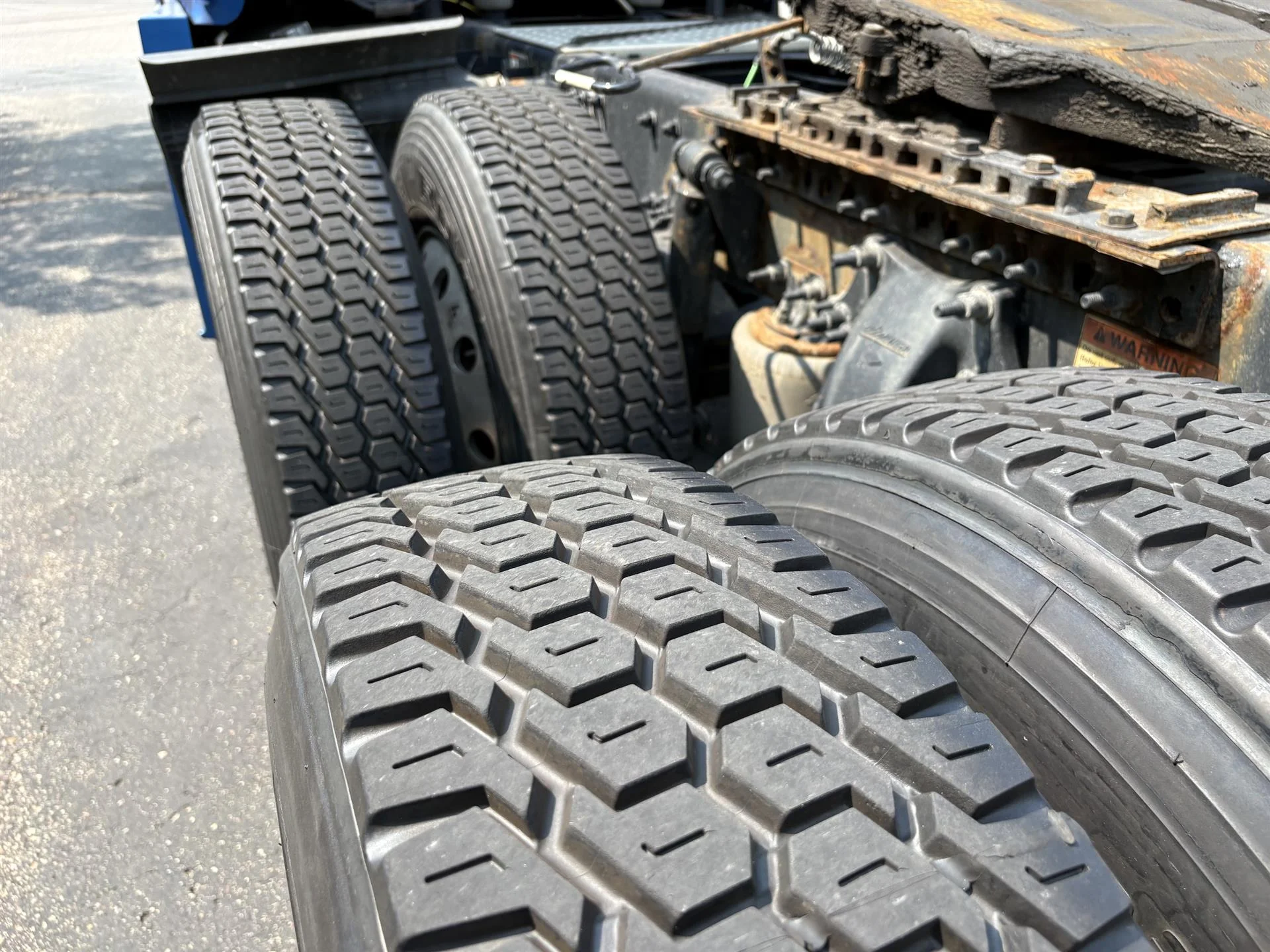 2022 Freightliner Cascadia in Inver Grove Heights, MN — photo 11