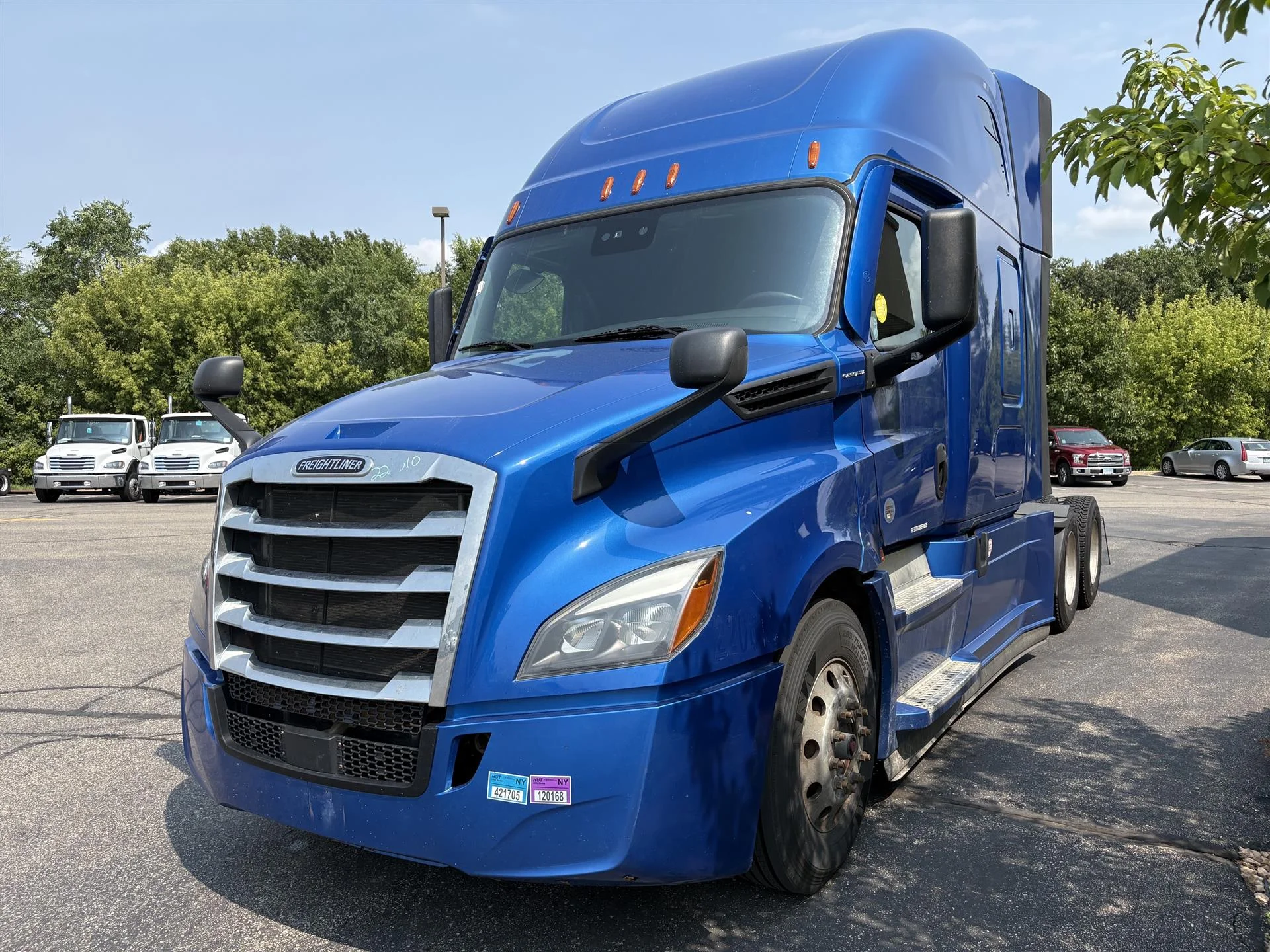 2022 Freightliner Cascadia in Inver Grove Heights, MN — photo 7