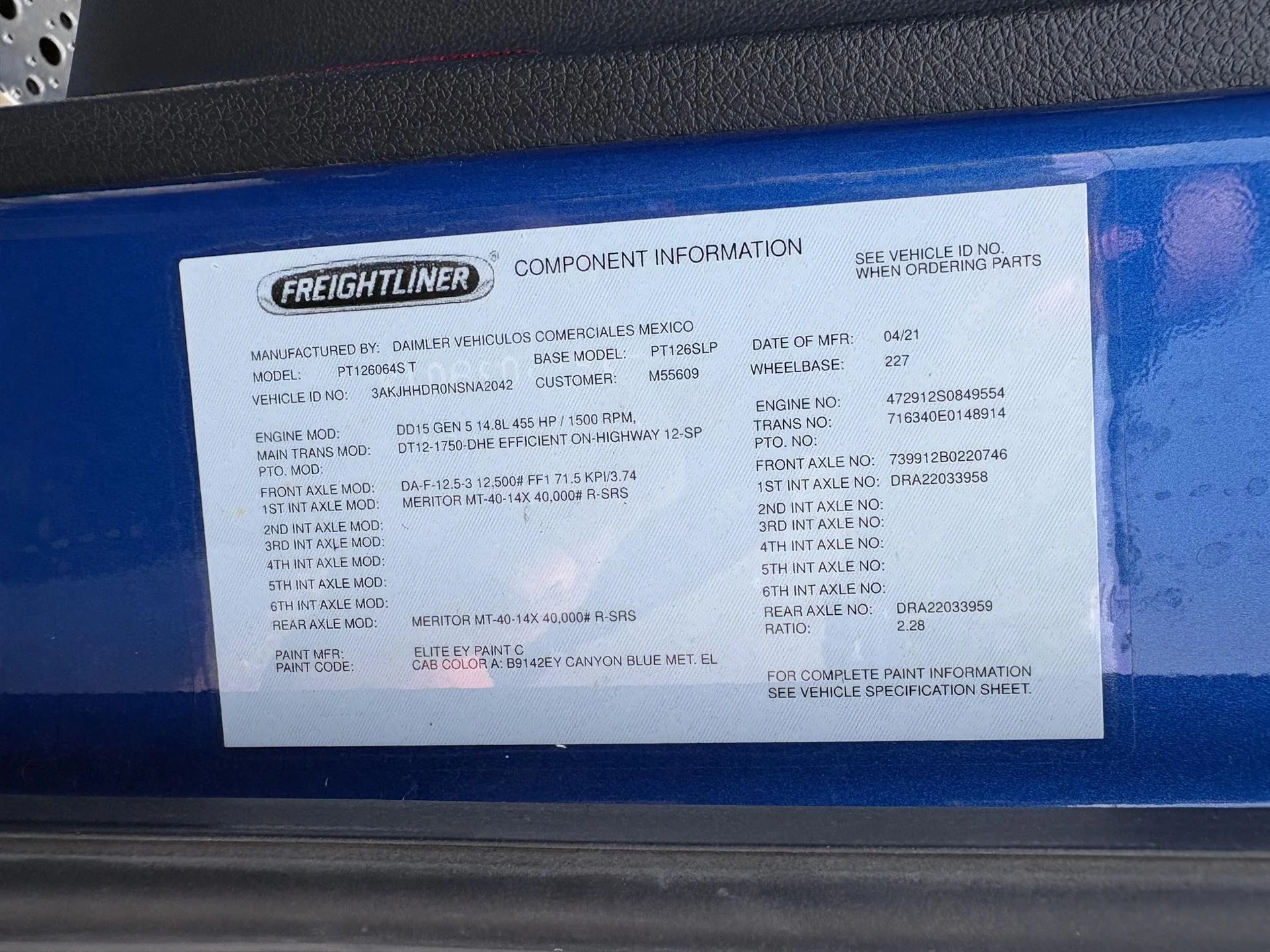 2022 Freightliner Cascadia in Inver Grove Heights, MN — photo 19