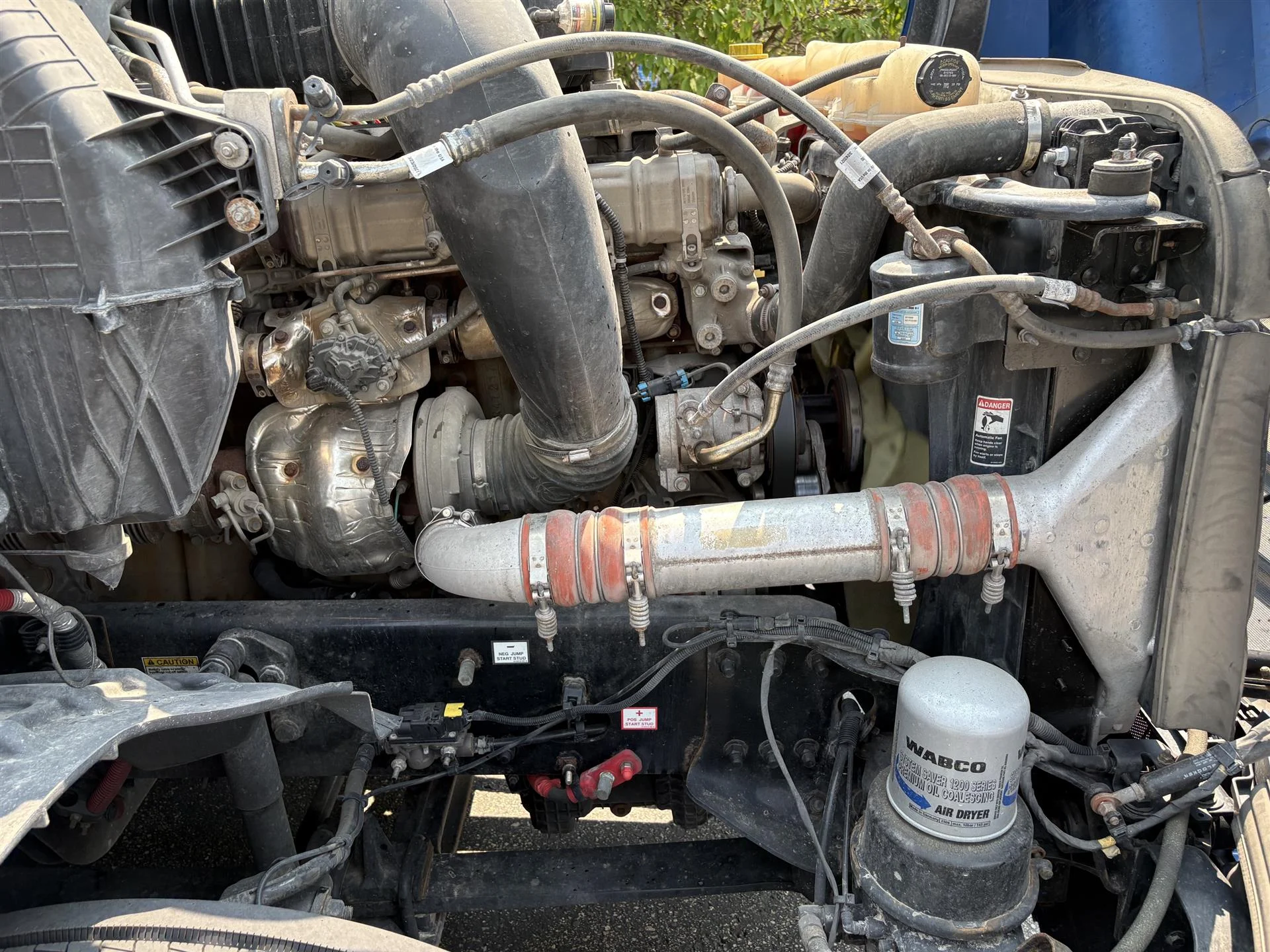 2022 Freightliner Cascadia in Inver Grove Heights, MN — photo 8