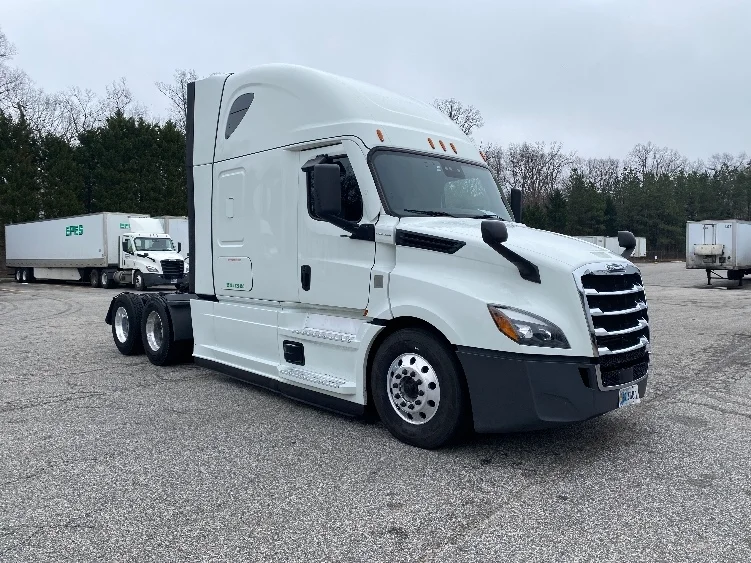 2021 Freightliner Cascadia in Prince George, VA