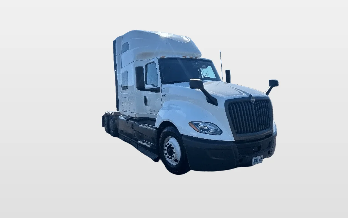 2023 International LT - image 1