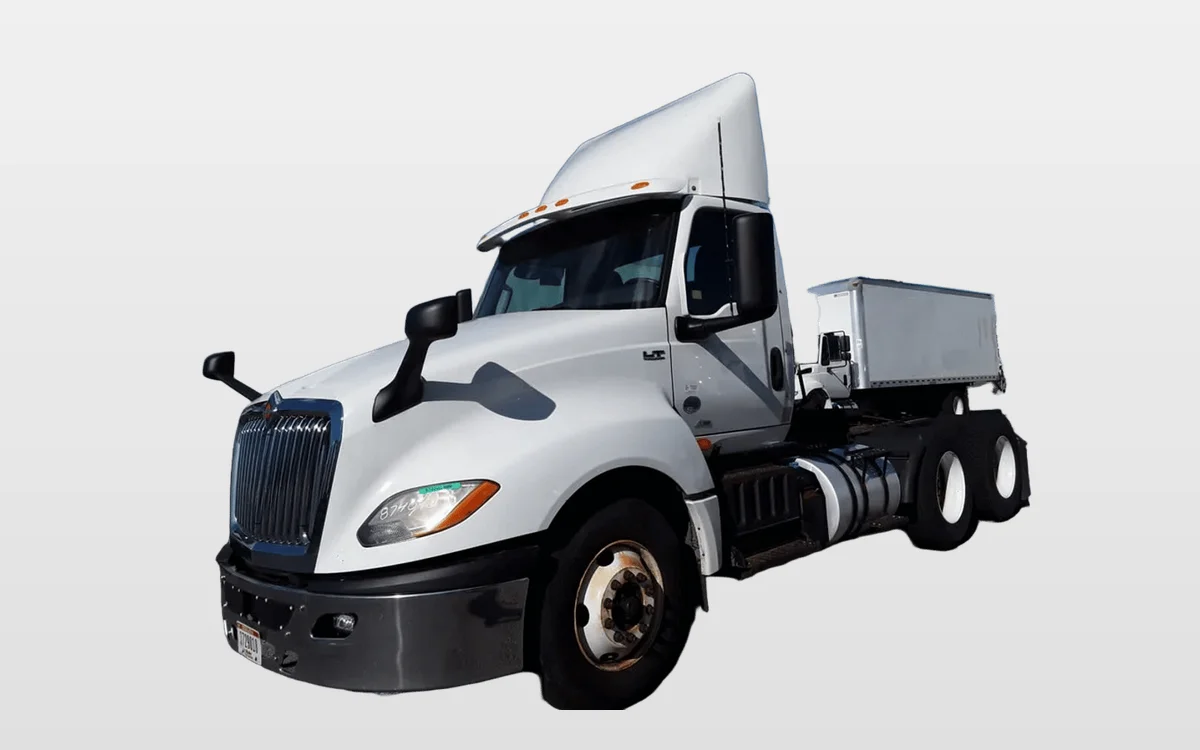 2019 International - image 1