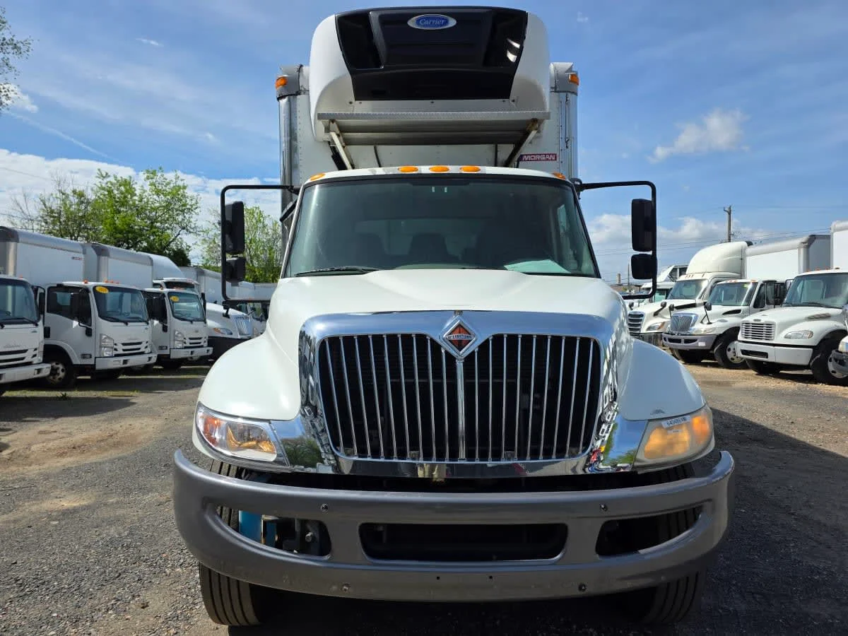 2016 International 4300 - image 2