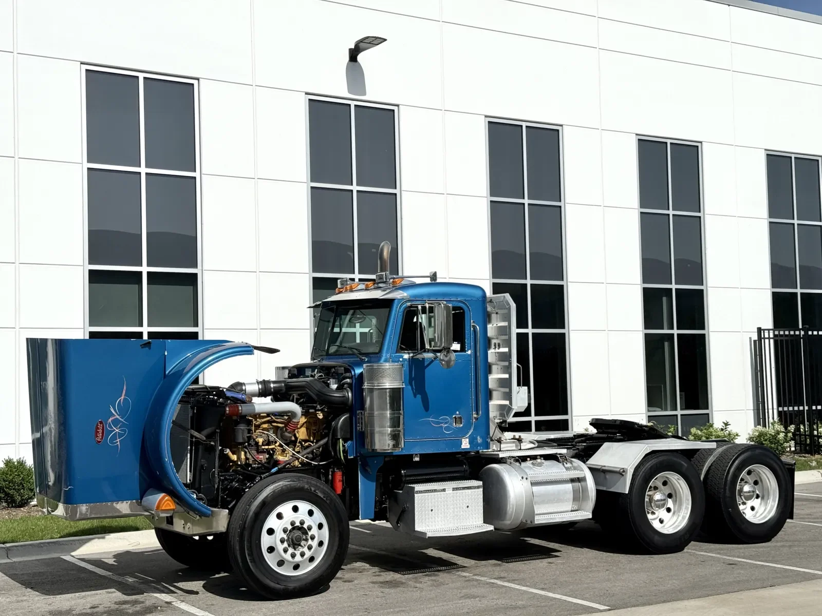 2002 Peterbilt in New Lenox, IL — photo 10