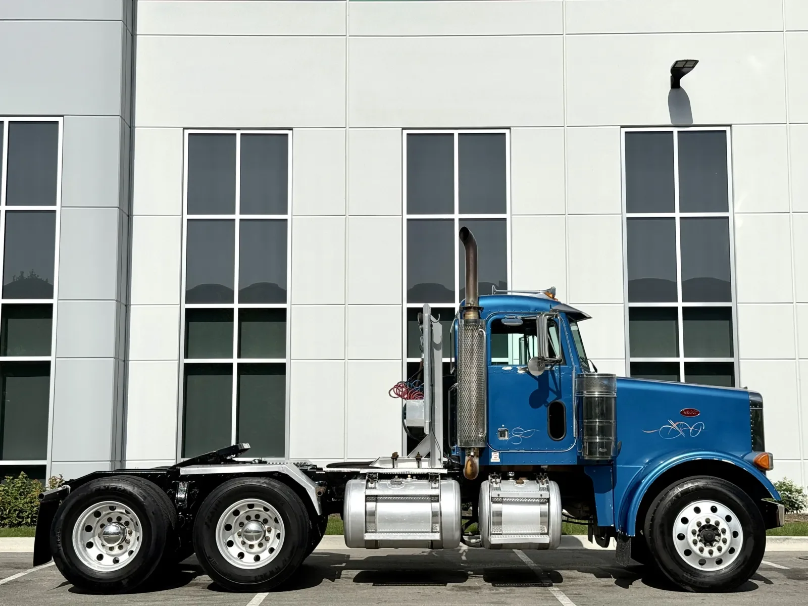 2002 Peterbilt in New Lenox, IL — photo 3