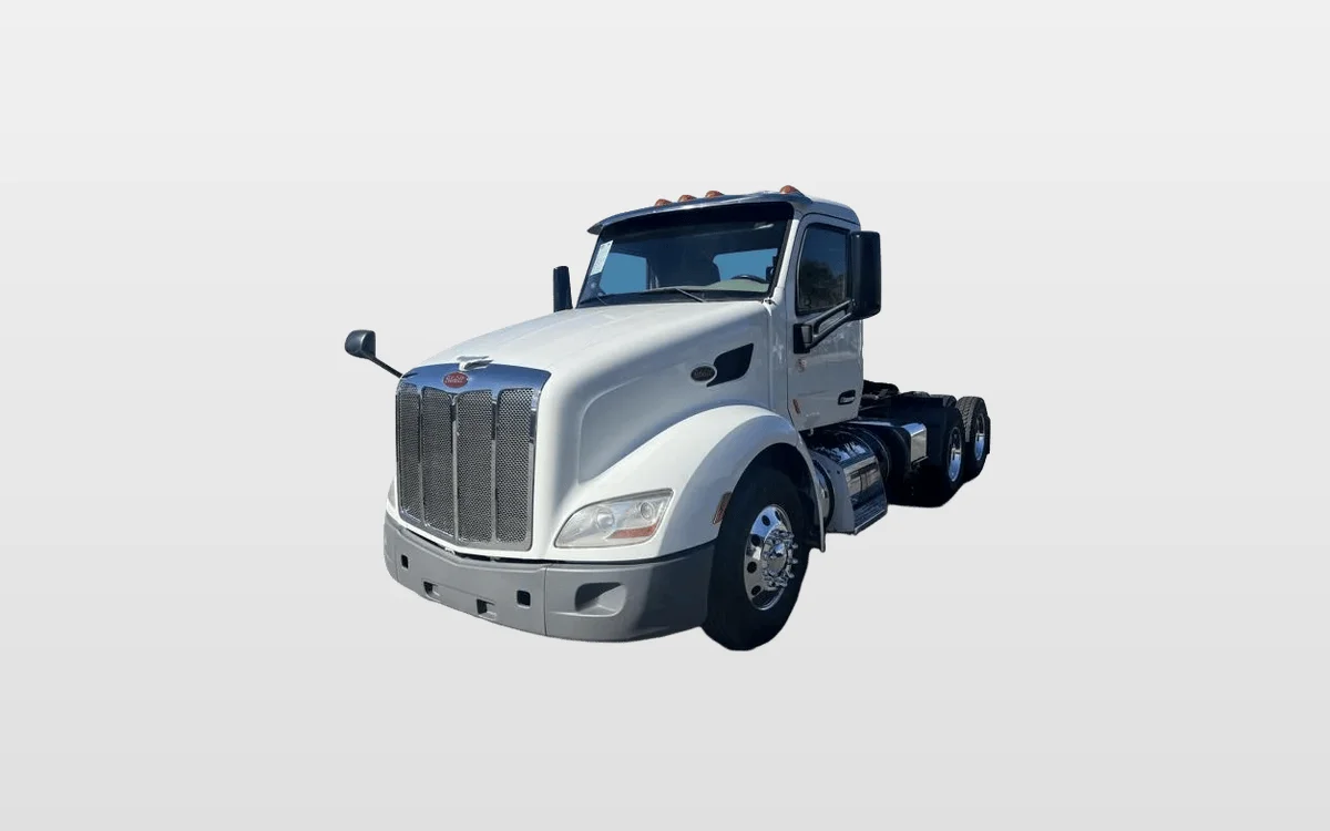 2021 Peterbilt 579 - image 1