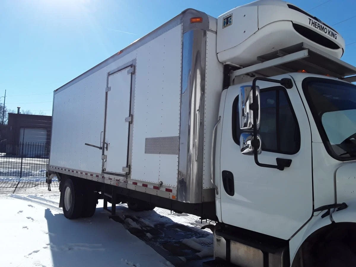 2019 Freightliner M2 106 in Kansas City, MO — photo 3