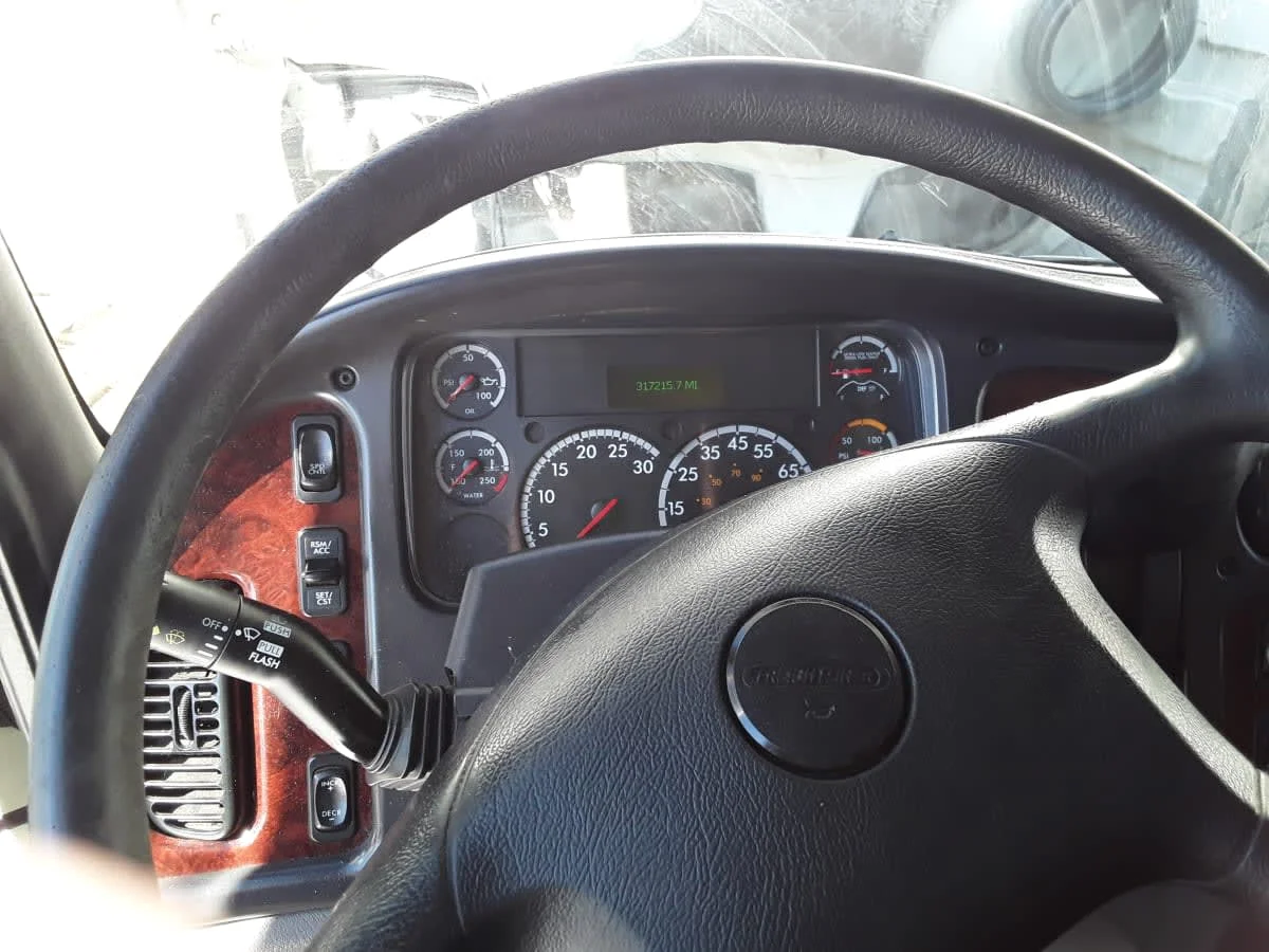 2019 Freightliner M2 106 in Kansas City, MO — photo 9