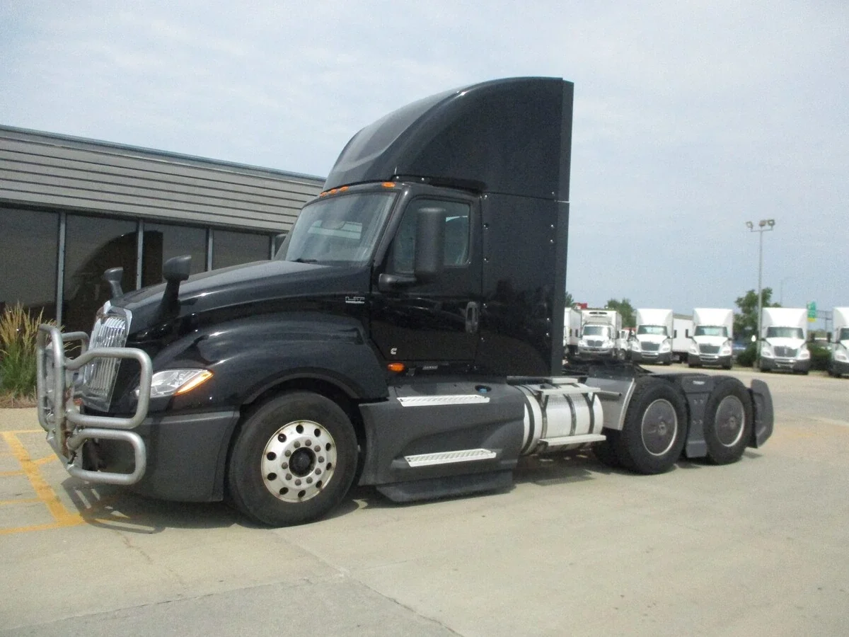 2022 International LT