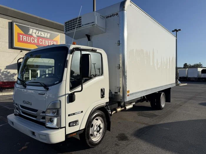 2026 Isuzu NRR — photo 2