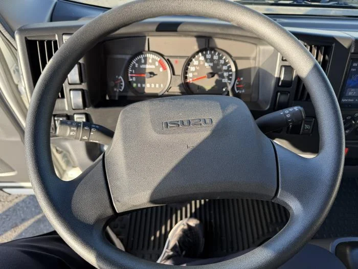 2026 Isuzu NRR — photo 21