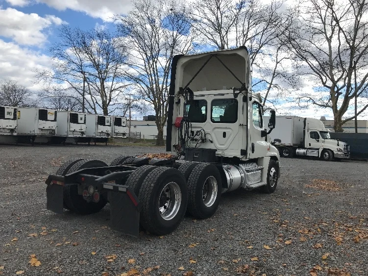 2019 Freightliner in Cleona, PA — photo 7