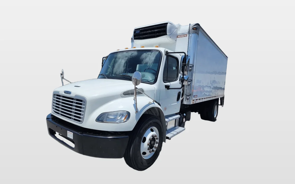 2018 Freightliner M2 106 - image 1