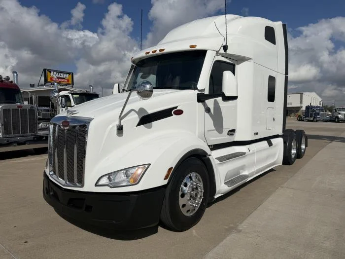 2024 Peterbilt 579 — photo 2