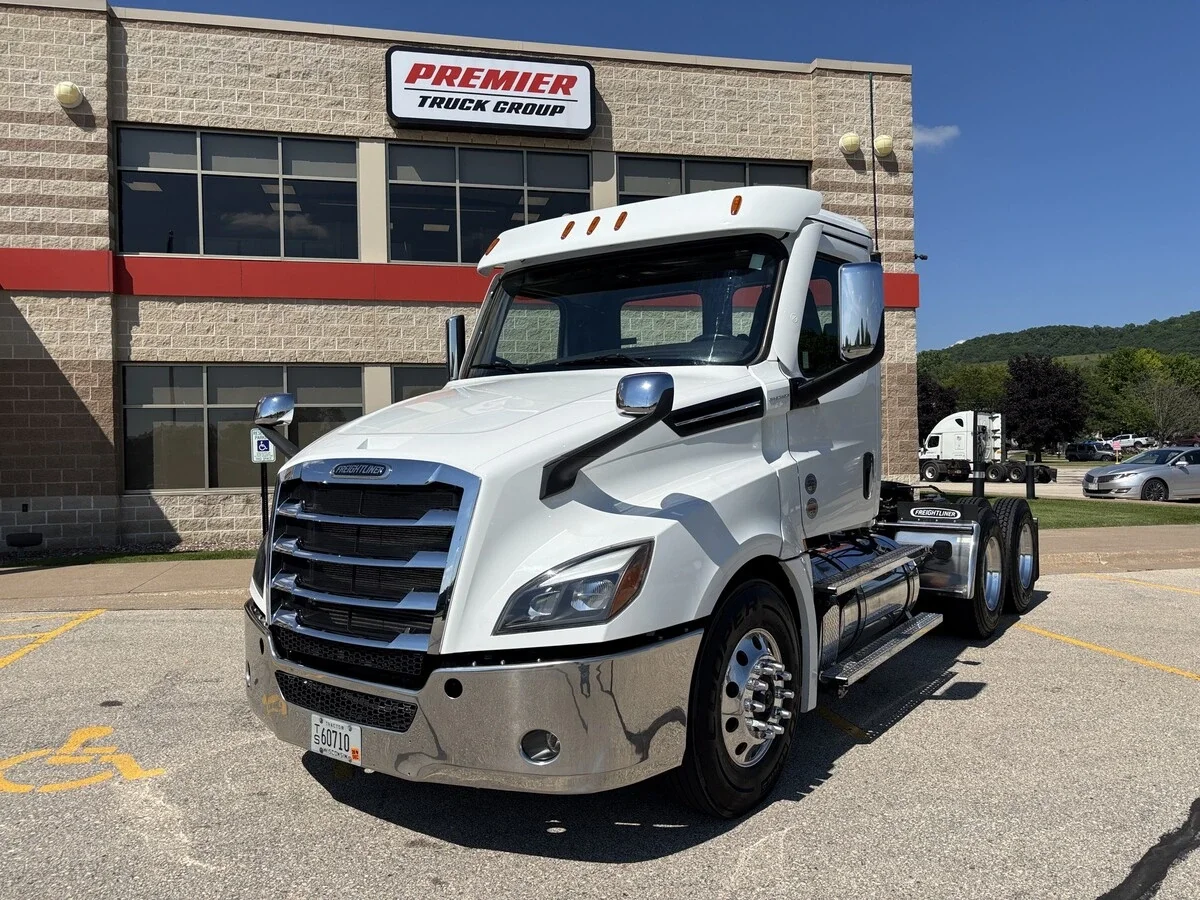 2025 Freightliner Cascadia