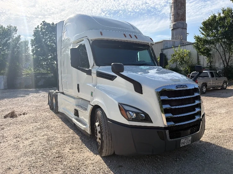 2020 Freightliner Cascadia