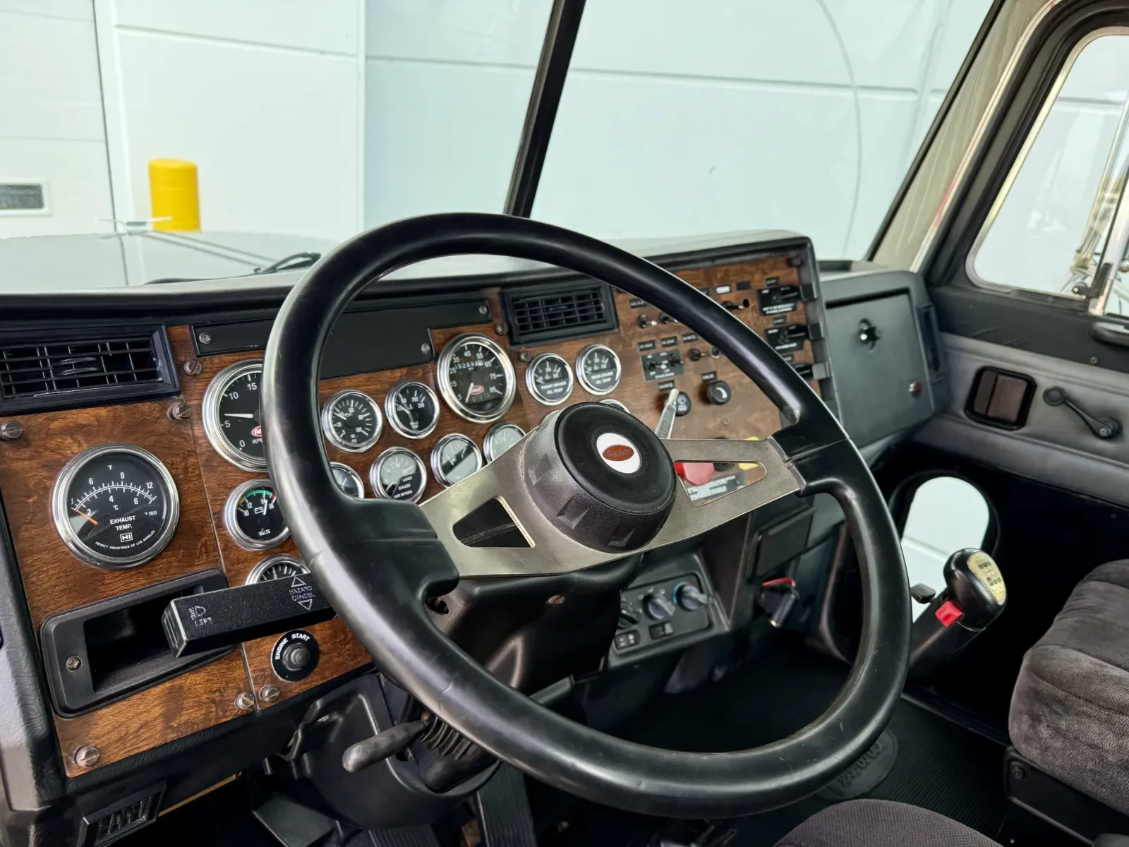 2000 Peterbilt in New Lenox, IL — photo 15