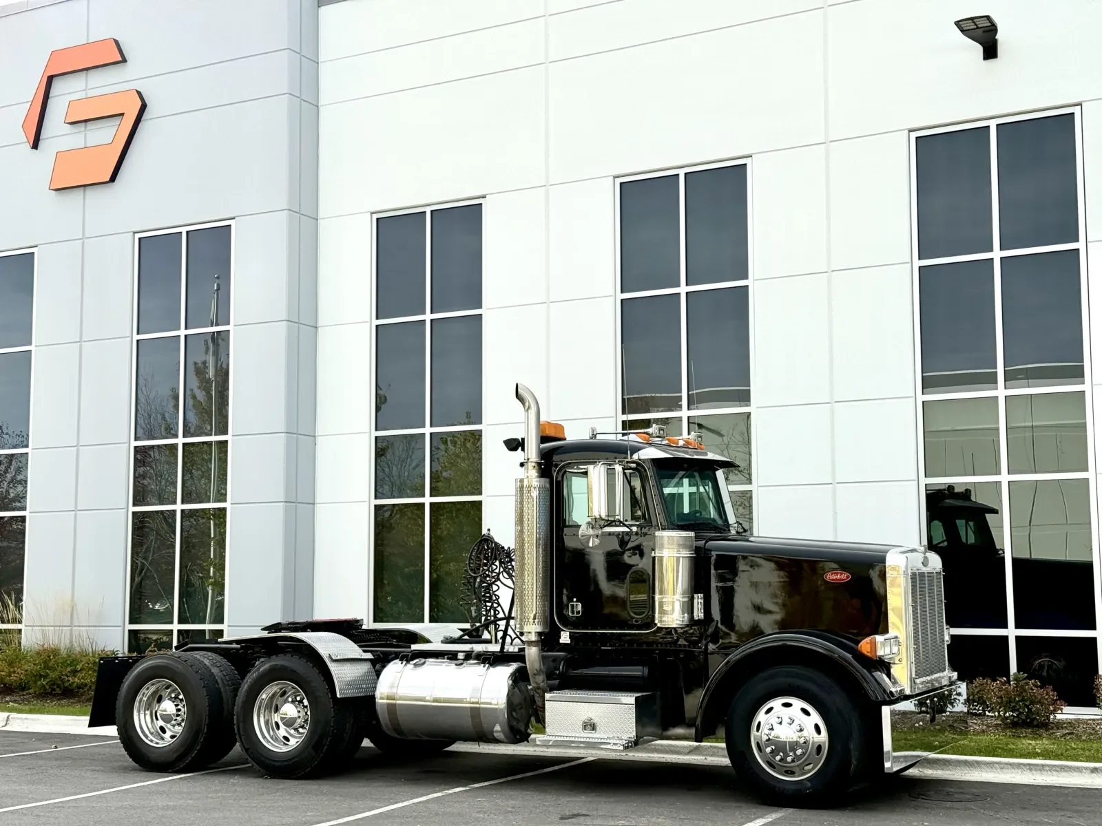 2000 Peterbilt in New Lenox, IL — photo 2