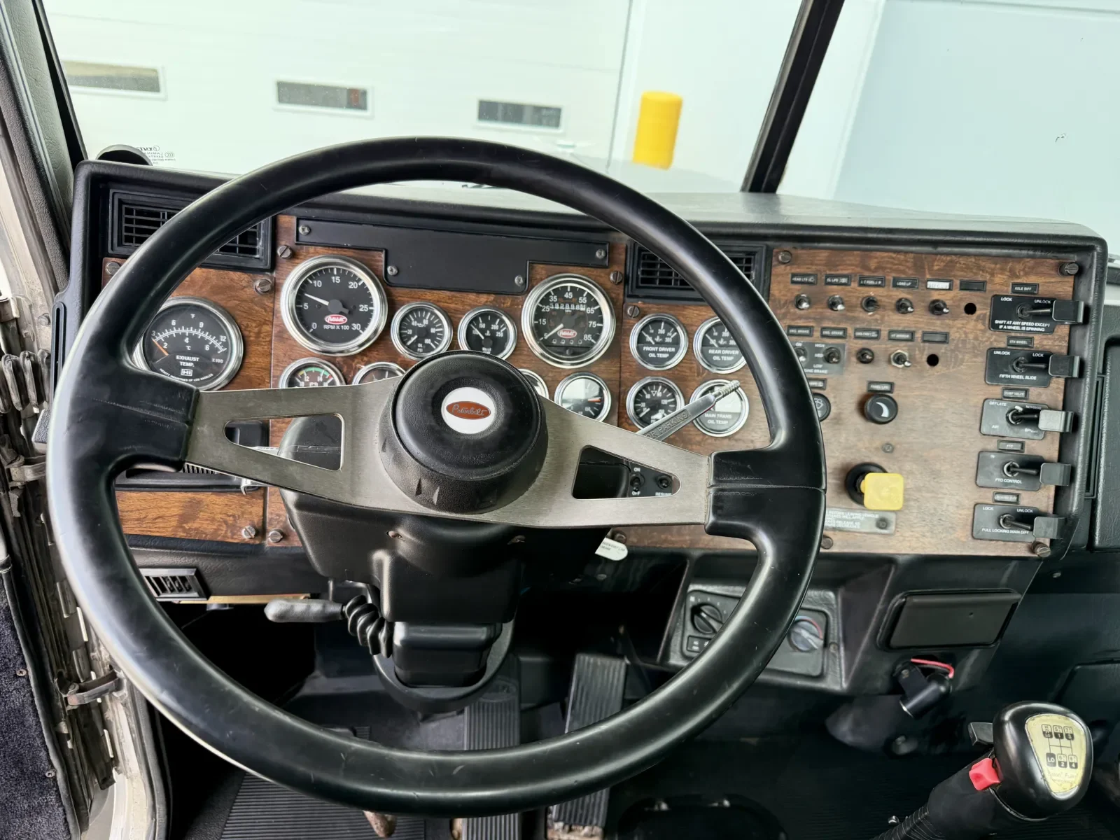 2000 Peterbilt in New Lenox, IL — photo 16