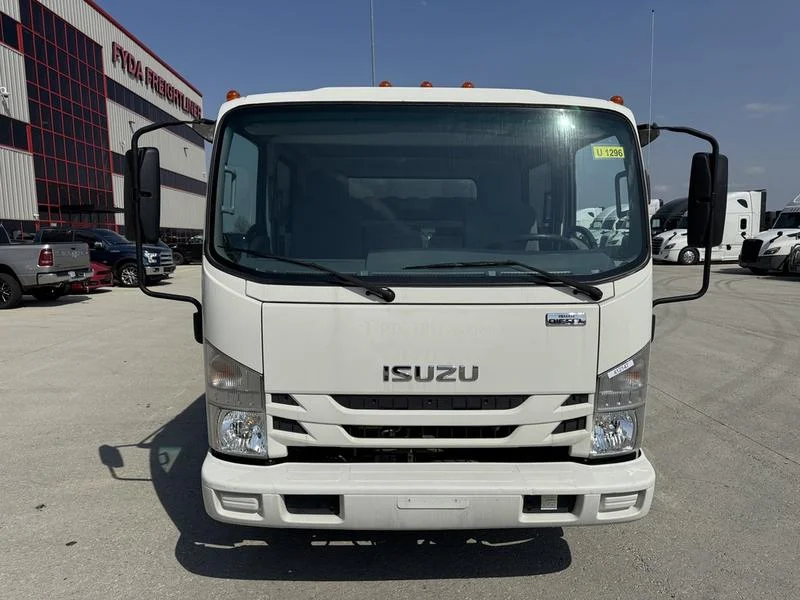 2022 Isuzu NPR - image 8