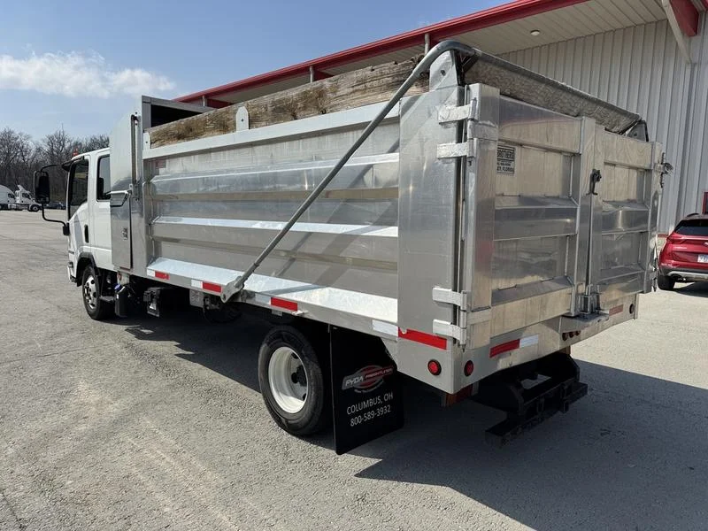 2022 Isuzu NPR in Columbus, OH — photo 4