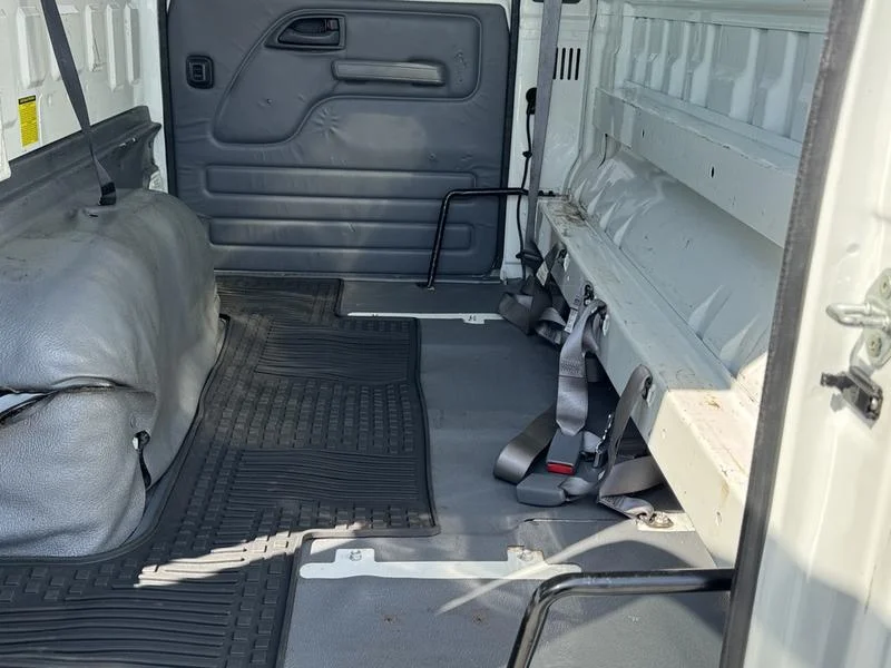 2022 Isuzu NPR in Columbus, OH — photo 11