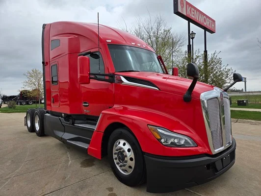 2024 Kenworth T680 in Cedar Rapids, IA