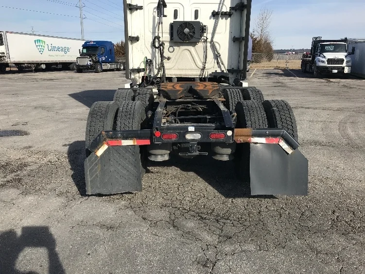 2020 Freightliner Cascadia - image 6