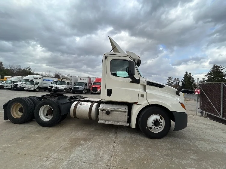 2019 Freightliner Cascadia in Middlefield, OH