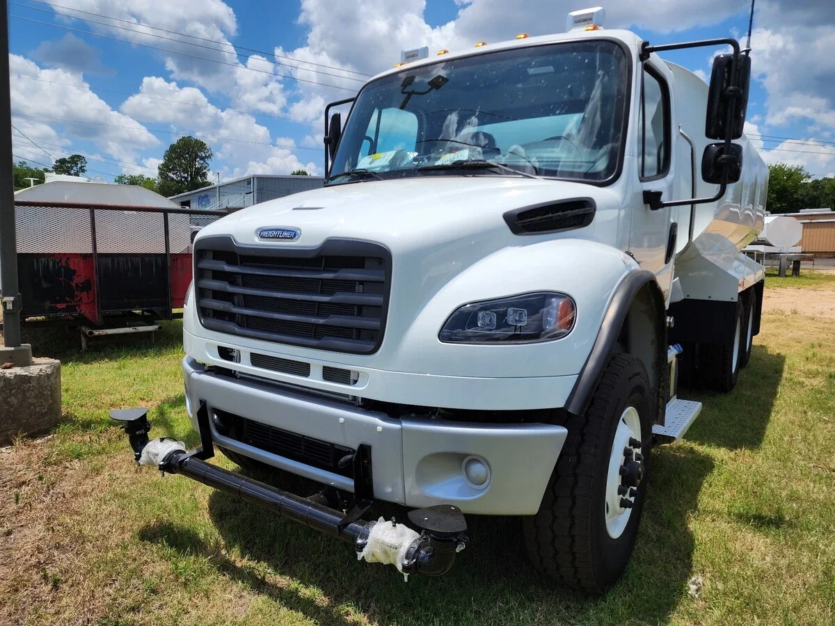 2027 Freightliner M2 106