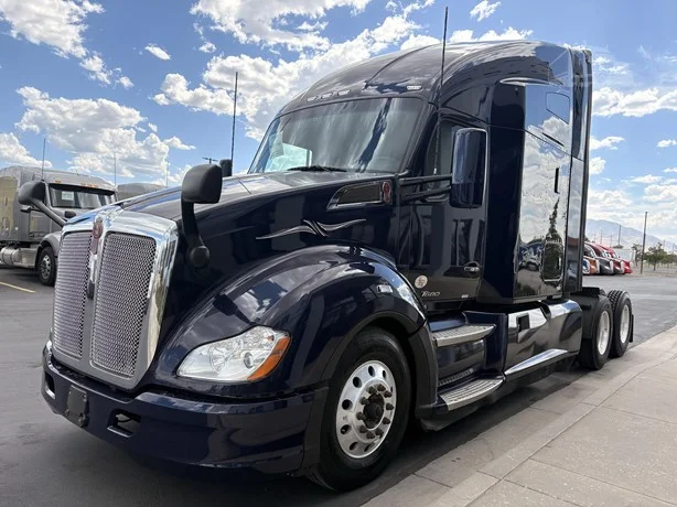 2022 Kenworth T680 in Salt Lake City, UT — photo 4
