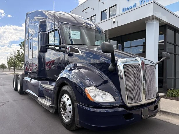 2022 Kenworth T680 in Salt Lake City, UT — photo 3