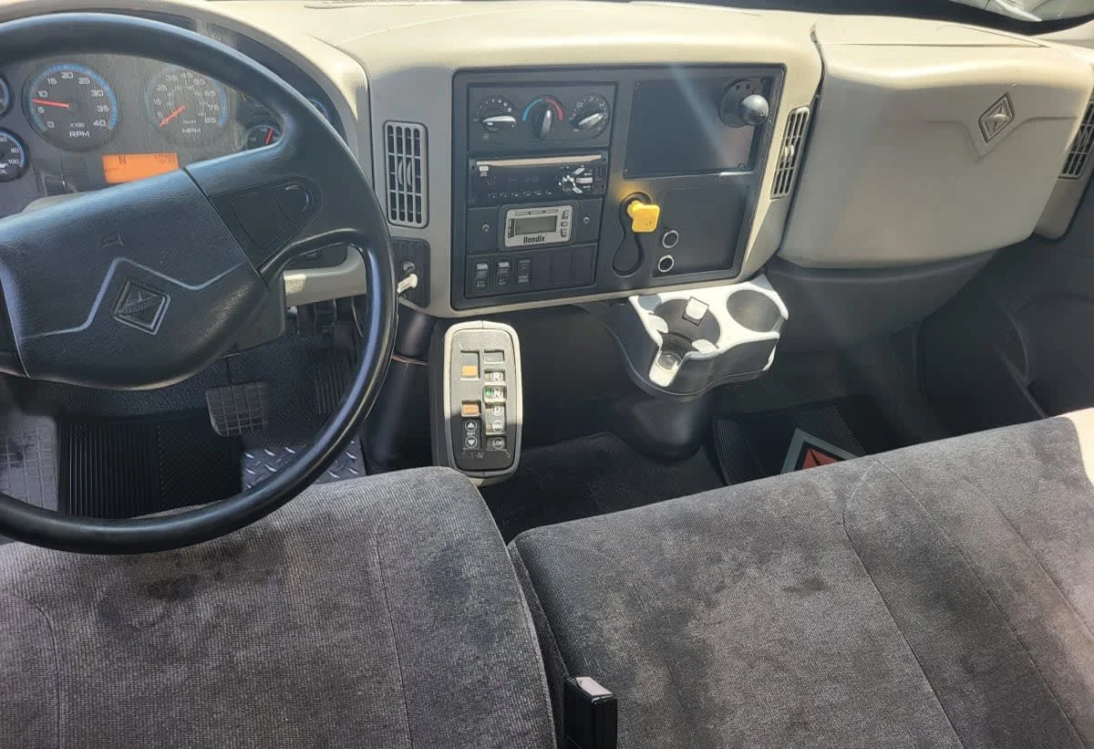 2019 International 4300 in Newark, NJ — photo 11
