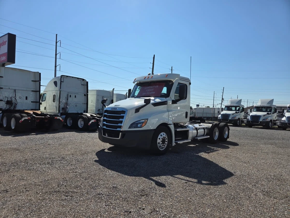 2020 Freightliner Cascadia in St. Rose, LA