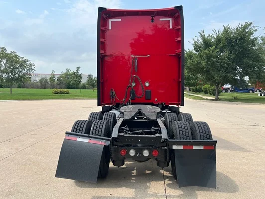 2022 Kenworth T680 in Cedar Rapids, IA — photo 23