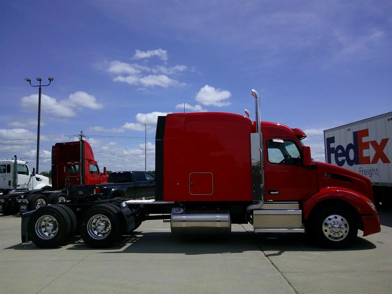 2027 Peterbilt 579 in Fargo, ND — photo 5
