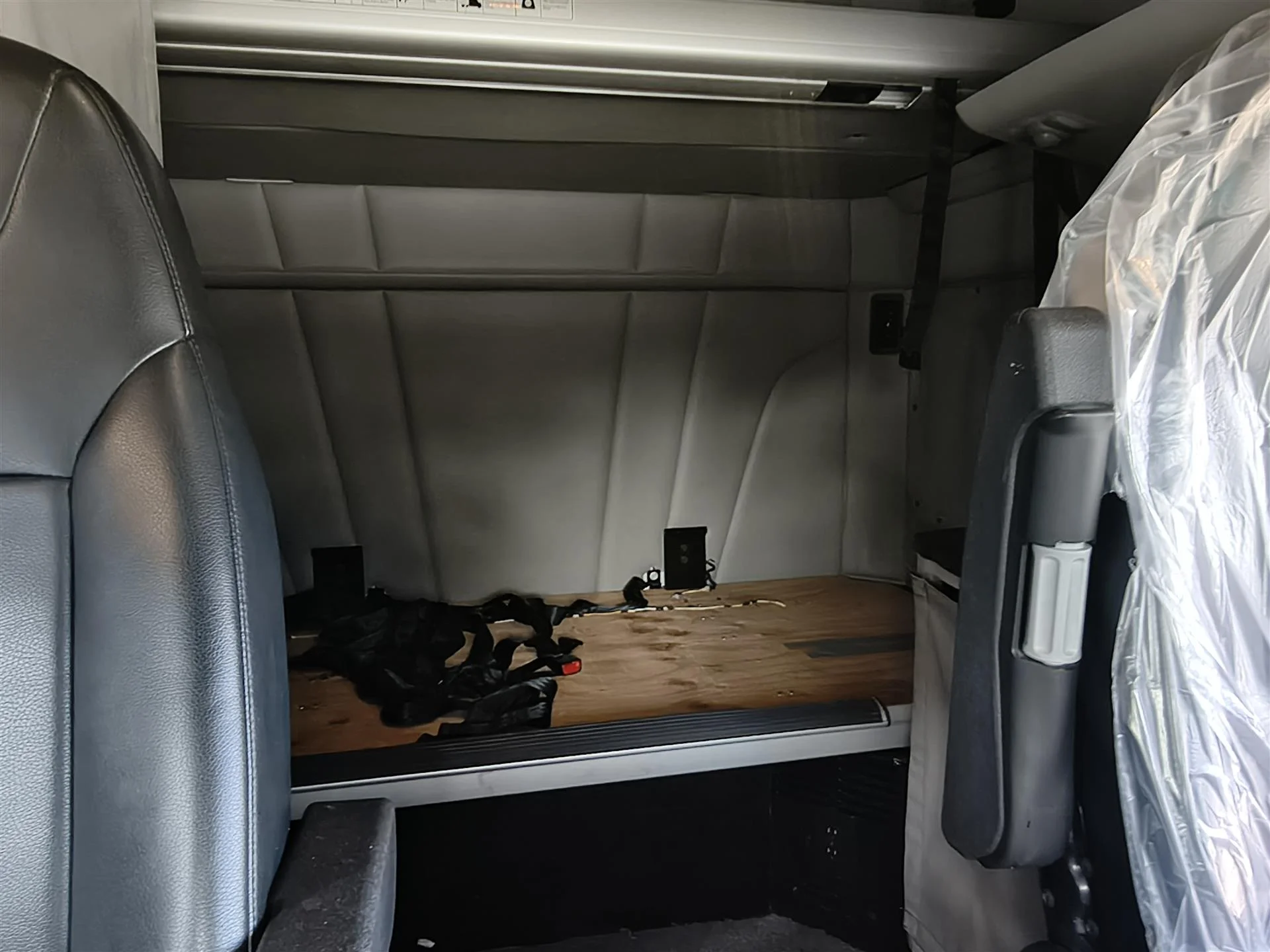 2023 Peterbilt 579 - image 12