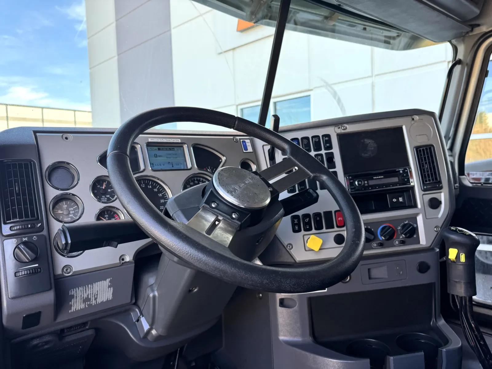 2015 Mack in Greer, SC — photo 16
